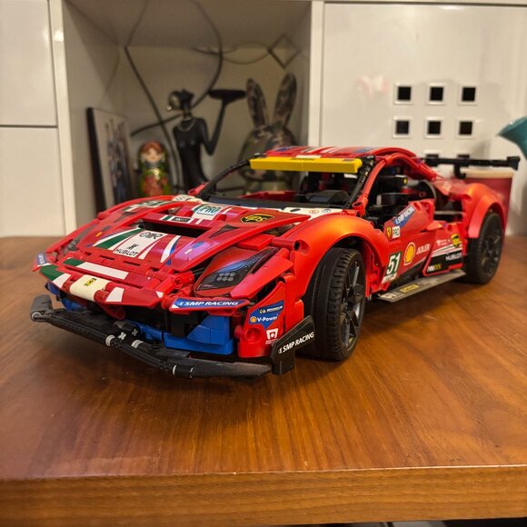 Lego technic 42125 Ferrari 488 gte - Picture 1 of 4